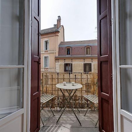Le Mont Blanc - Charming T1 Ideal For 2 People With Balcony Annecy Bagian luar foto